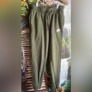Nike Sportswear olive 
Club  jogger pants men size Small